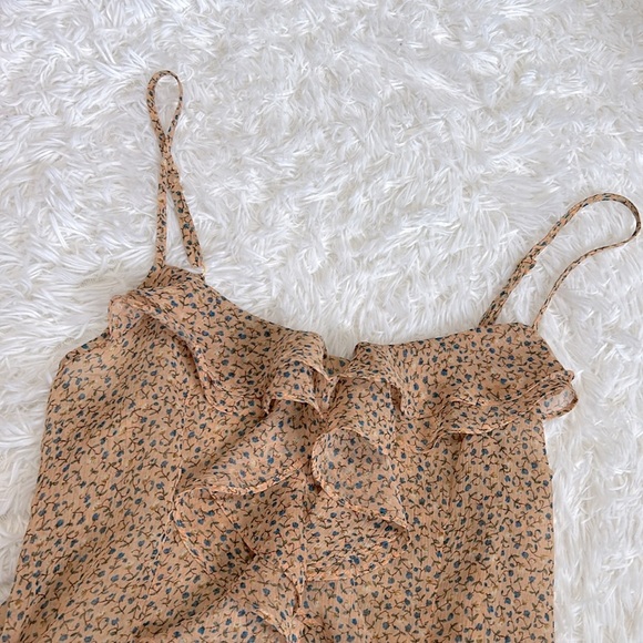 Forever 21 Floral Ruffle Beige Top | Spring | Spring florals | Ruffle - Picture 2 of 7